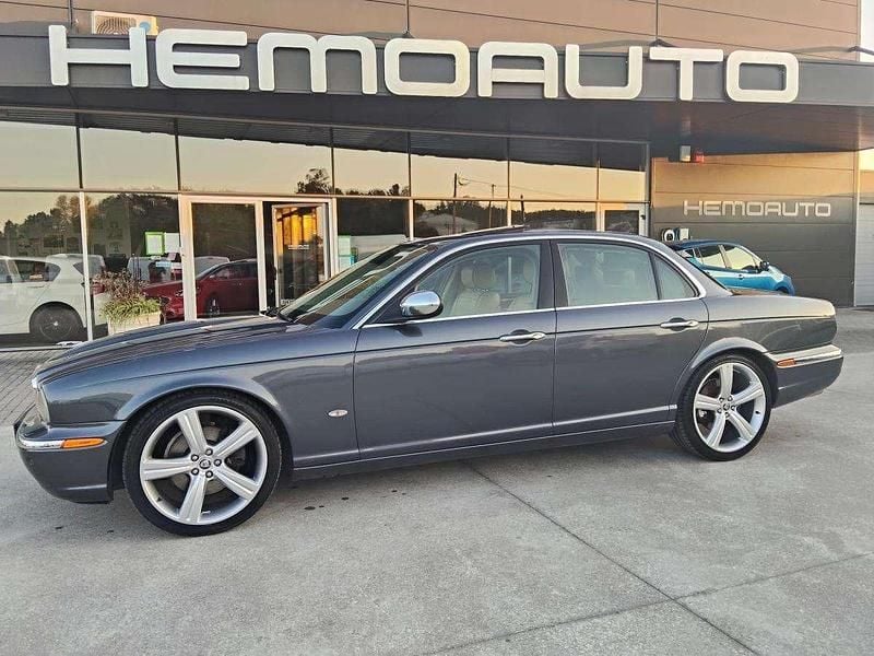 Usado Jaguar XJ 207 HP (152 kW) 2006 Antracite Sedan