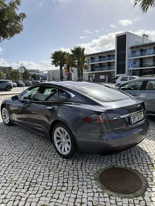 Usado Tesla Model S 235 kW (320 HP) 2018 Citadino