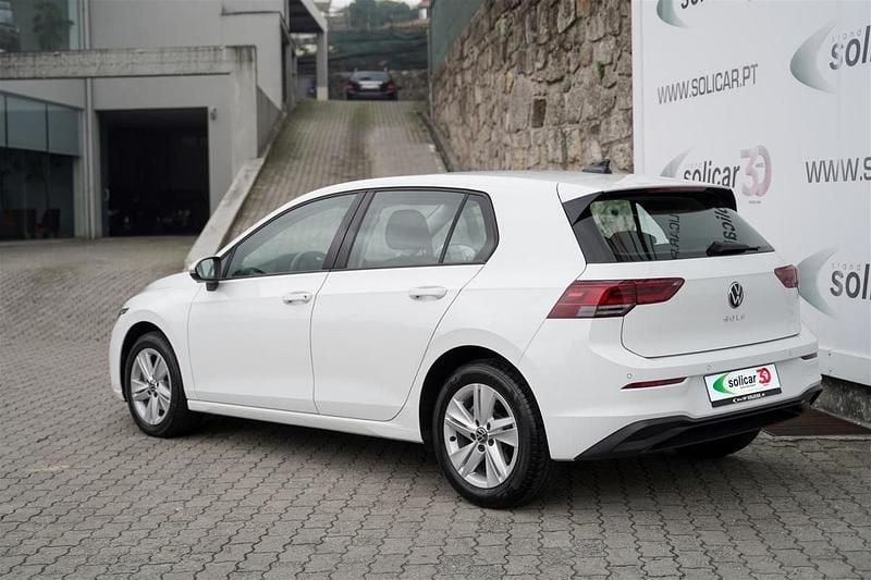 Usado VW Golf VIII Life 115 HP (84 kW) 2023 Branco Citadino