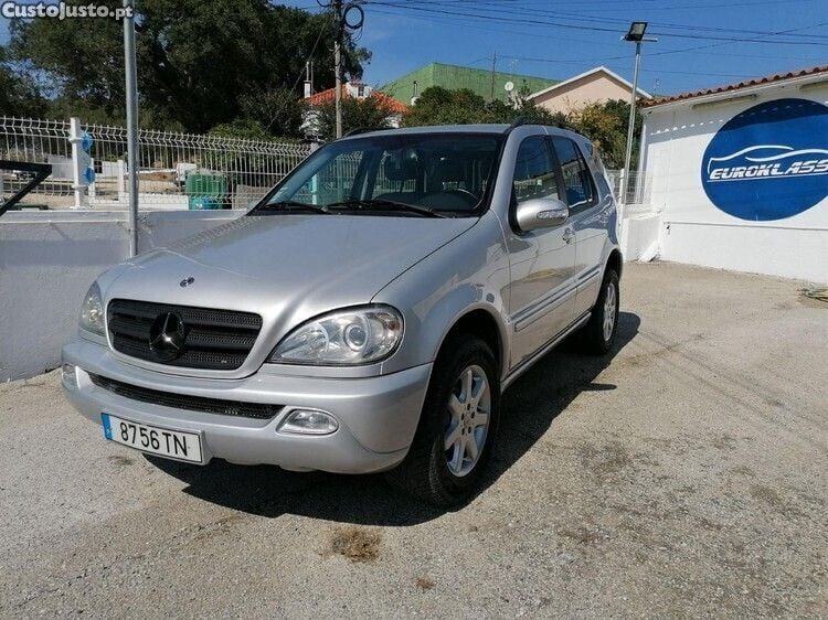 Usado Mercedes ML270 163 HP (119 kW) 2002 Cinza SUV