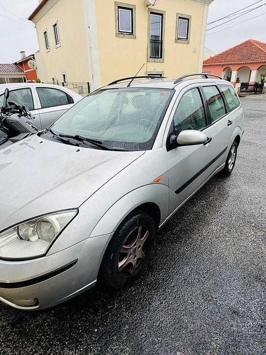 Usado Ford Focus 90 HP (66 kW) 2002 Sedan