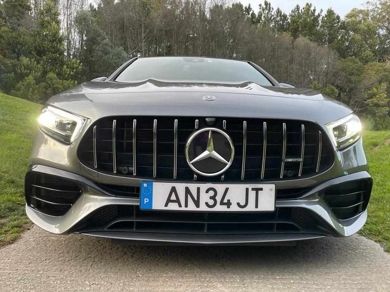 Cinzento Usado 2020 Mercedes A45 AMG AMG Citadino | € 59.900 - Imagem 1/4