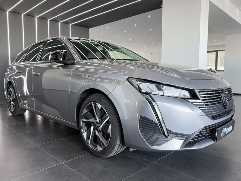 Cinzento Usado 2024 Peugeot 308 Carrinha | € 27.800 (Preço justo) - Imagem 1/4