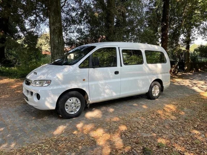 Branco Usado 2001 Hyundai H-1 Monovolume | € 4.750 - Imagem 1/1