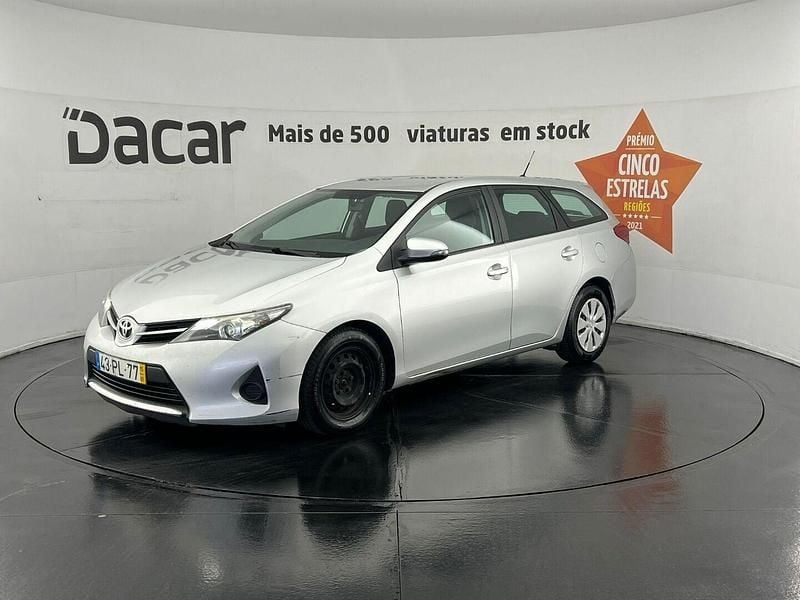 Usado Toyota Auris Active 90 HP (66 kW) 2015 Cinza Sedan