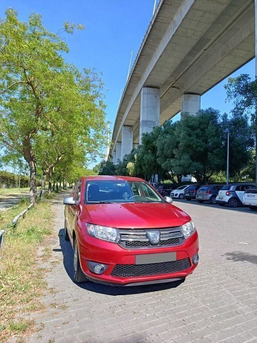 Vermelho Usado 2015 Dacia Sandero Citadino | € 6.800 (Super Preço) - Imagem 1/4