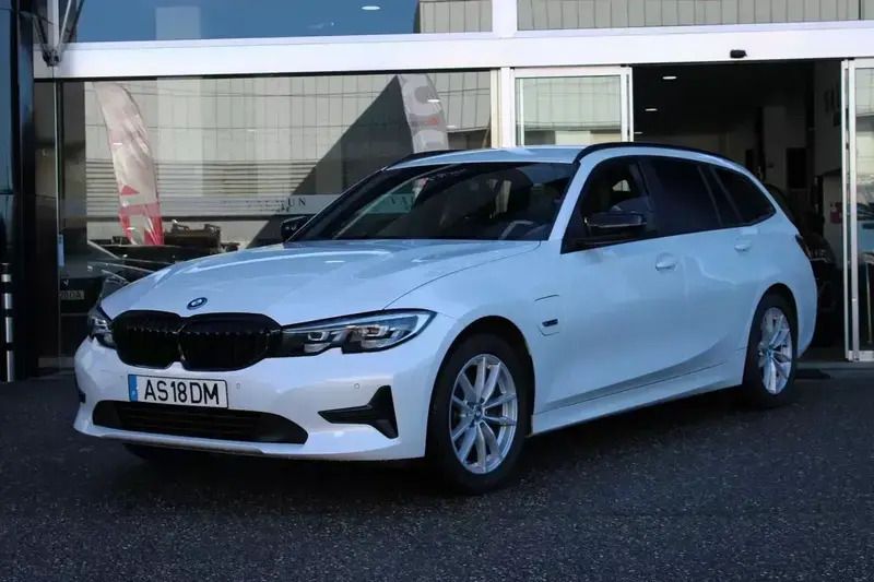 Usado BMW 320e 204 HP (150 kW) 2022 Branco Carrinha