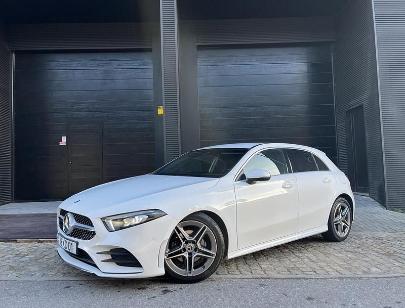 Branco Usado 2019 Mercedes A180 AMG line | € 24.990 (Preço justo) - Imagem 1/4