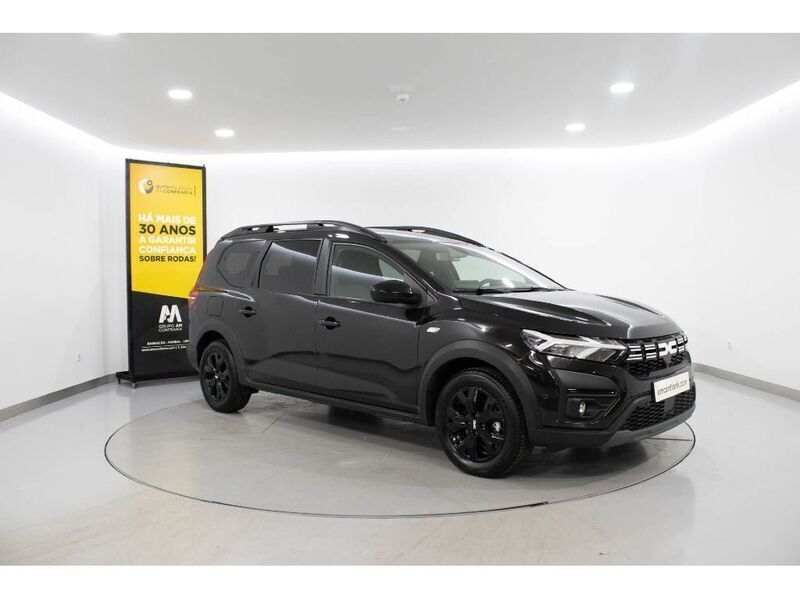 Cinzento Usado 2023 Dacia Jogger | € 21.180 (Preço justo) - Imagem 1/4