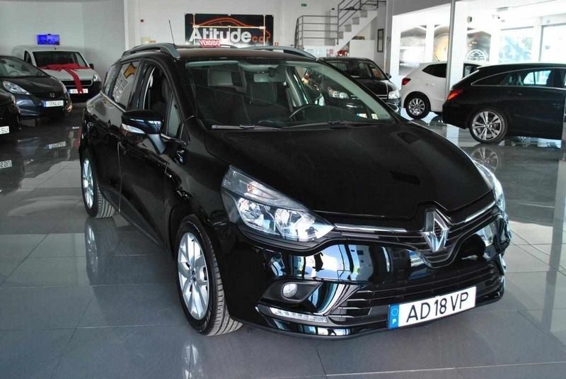 Preto Usado 2020 Renault Clio GrandTour LIMITED Carrinha | € 13.890 (Preço justo) - Imagem 1/4