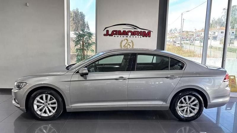 Usado VW Passat 150 HP (110 kW) 2015 Cinza prata Sedan