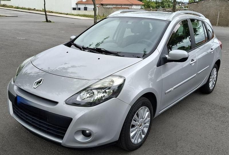 Usado 2012 Renault Clio IV Carrinha | € 4.450 (Bom preço) - Imagem 1/4