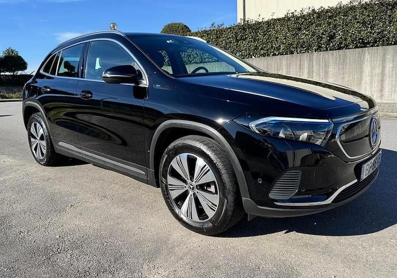 Usado Mercedes EQA250 Progressive 139 kW (190 HP) 2021 Preto SUV