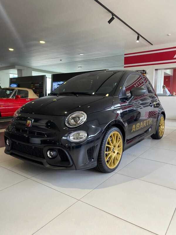 Preto Novo 2024 Abarth 595 Citadino | € 40.250 - Imagem 1/4