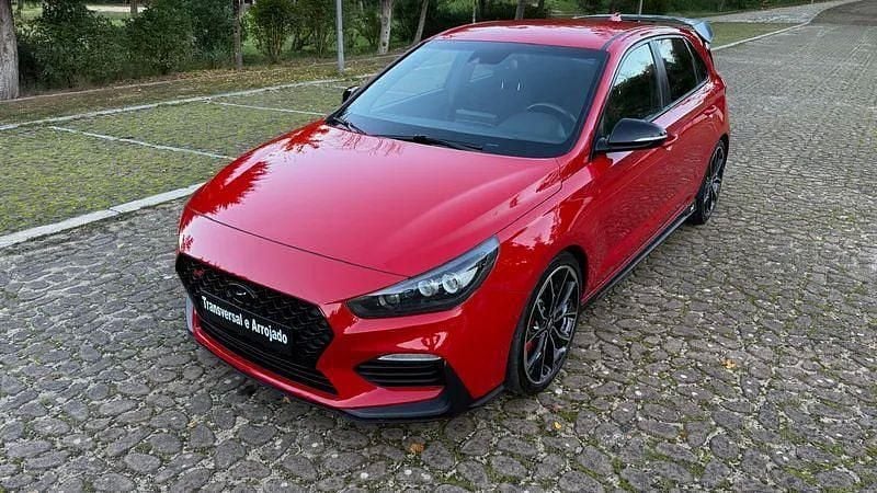 Usado Hyundai i30 275 HP (202 kW) 2019 Vermelho Sedan