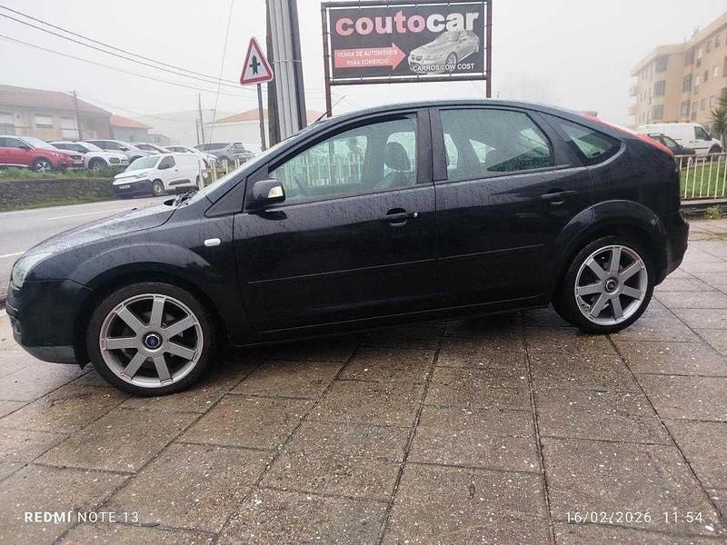 Usado Ford Focus 109 HP (80 kW) 2006 Preto