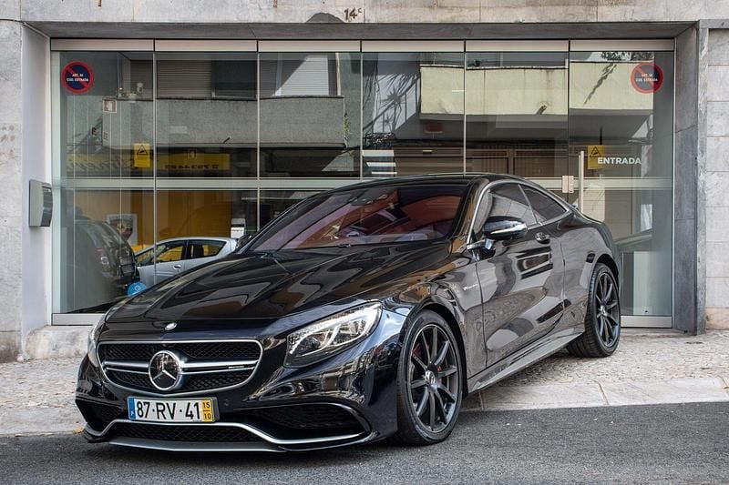 Preto Usado 2015 Mercedes S63 AMG AMG Coupé | € 89.900 - Imagem 1/4