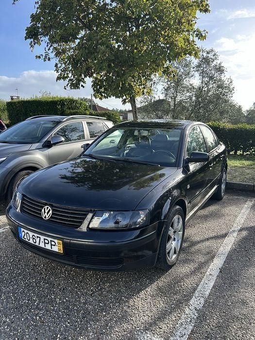 Usado 2000 VW Passat Sedan | € 2.800 - Imagem 1/4