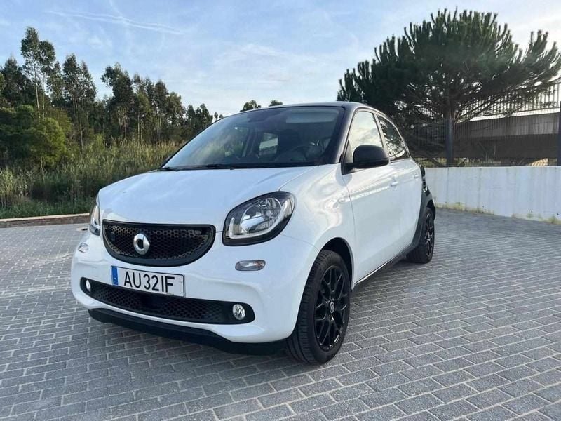 Branco Usado 2019 Smart ForFour Electric Drive Passion Citadino | € 12.950 (Preço justo) - Imagem 1/4