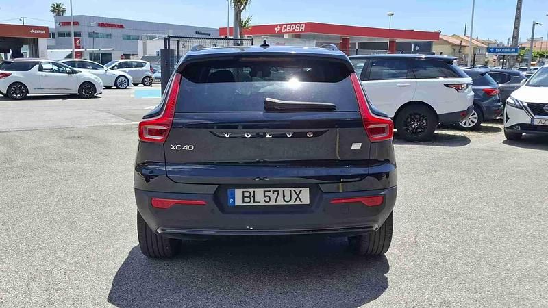 Usado Volvo EX40 Plus 185 kW (252 HP) 2024 Preto SUV