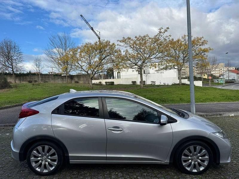 Usado Honda Civic Sport 150 HP (110 kW) 2012 Sedan