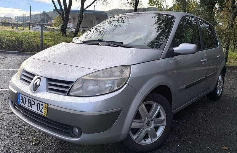 Cinzento Usado 2006 Renault Scénic II Monovolume | € 2.699 (Preço justo) - Imagem 1/4