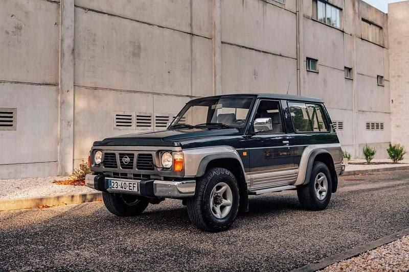 Usado Nissan Patrol 115 HP (84 kW) 1994 Verde SUV