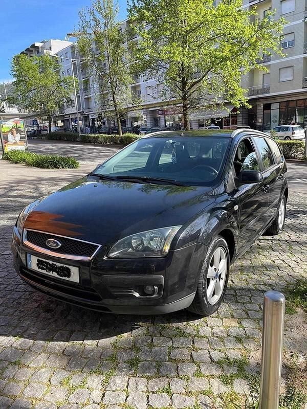 Usado Ford Focus 90 HP (66 kW) 2006 Preto Carrinha