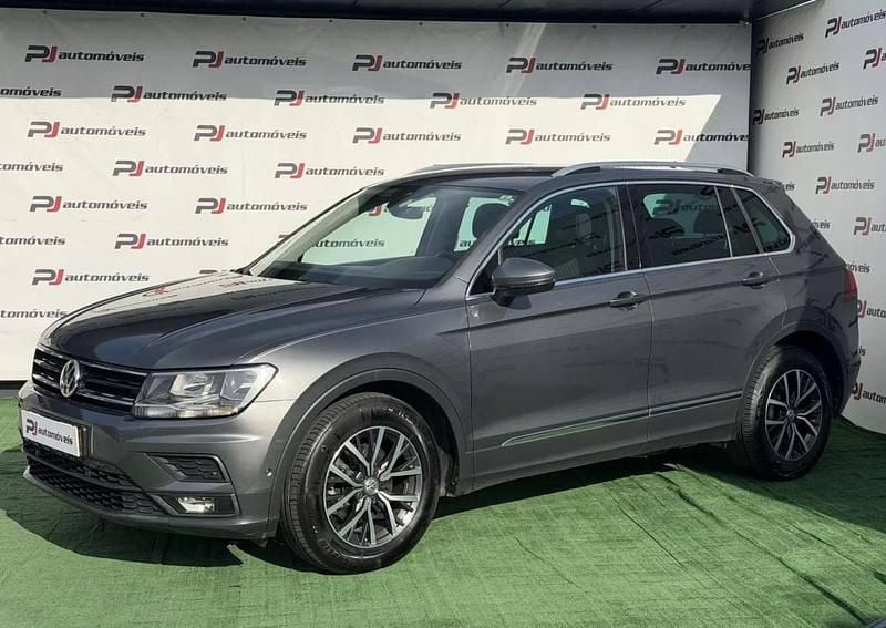 Usado VW Tiguan 150 HP (110 kW) 2017 Cinzento SUV
