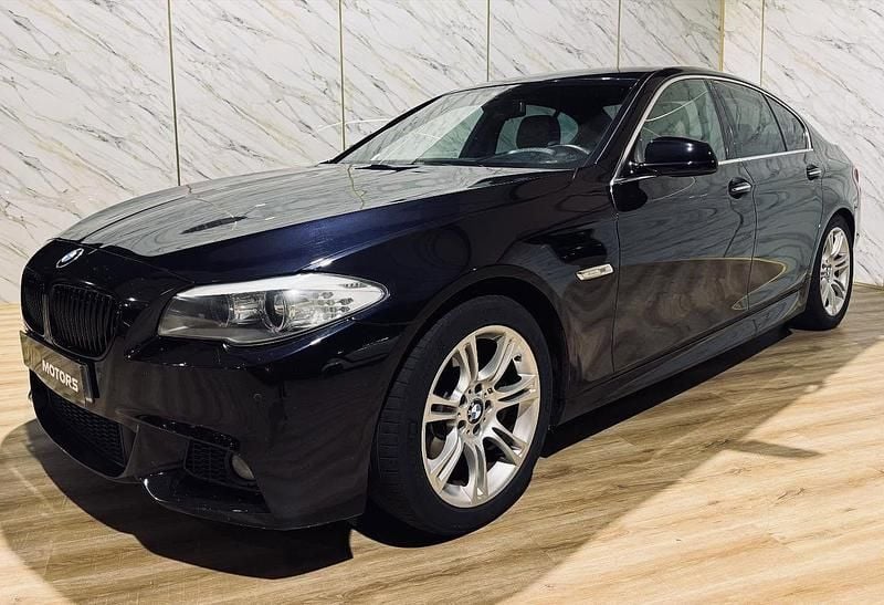 Azul Usado 2011 BMW 520 | € 18.900 (Caro) - Imagem 1/4