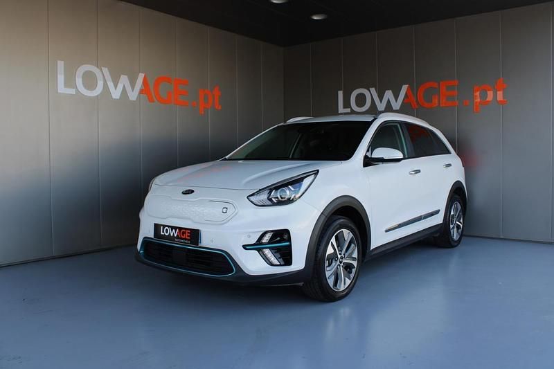 Branco Usado 2021 Kia e-Niro SUV | € 23.800 (Preço justo) - Imagem 1/4