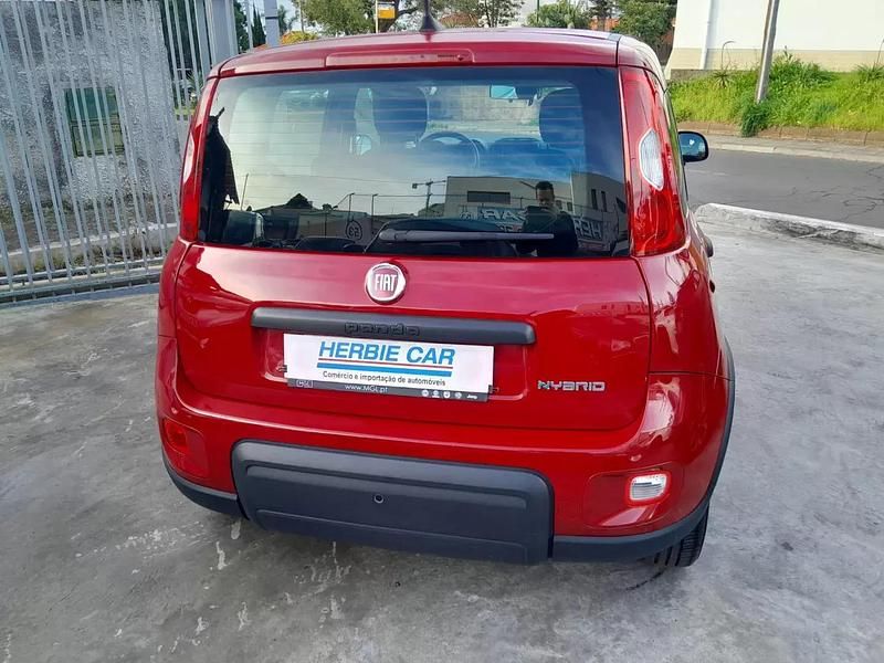 Usado Fiat Panda Sport 70 HP (51 kW) 2024 Vermelho Citadino