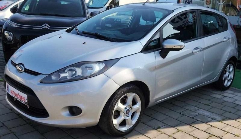 Cinzento Usado 2011 Ford Fiesta Citadino | € 4.990 (Bom preço) - Imagem 1/4
