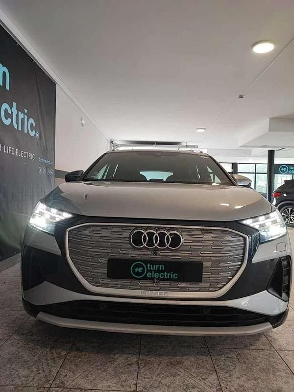Cinzento Usado 2023 Audi Q4 e-tron SUV | € 34.900 (Bom preço) - Imagem 1/4