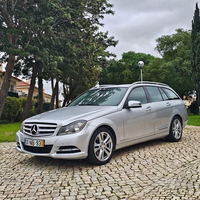Usado 2012 Mercedes C220 Sedan | € 10.985 (Bom preço) - Imagem 1/4