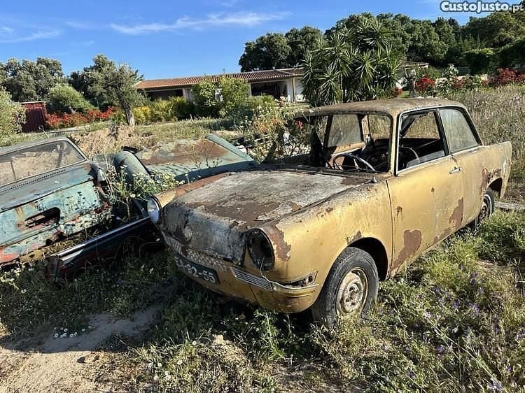 Amarelo Usado 1980 BMW 700 Sedan | € 500 - Imagem 1/1