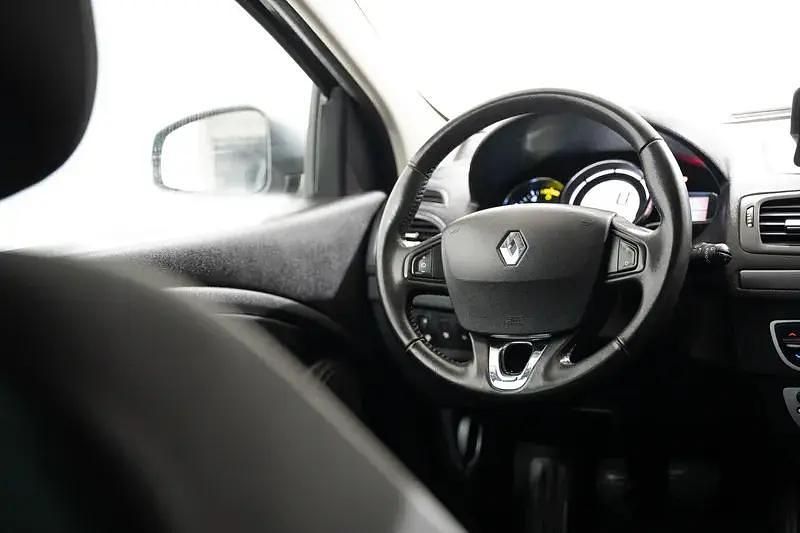 Usado Renault Mégane GrandTour Dynamique 110 HP (80 kW) 2015 Preto Carrinha