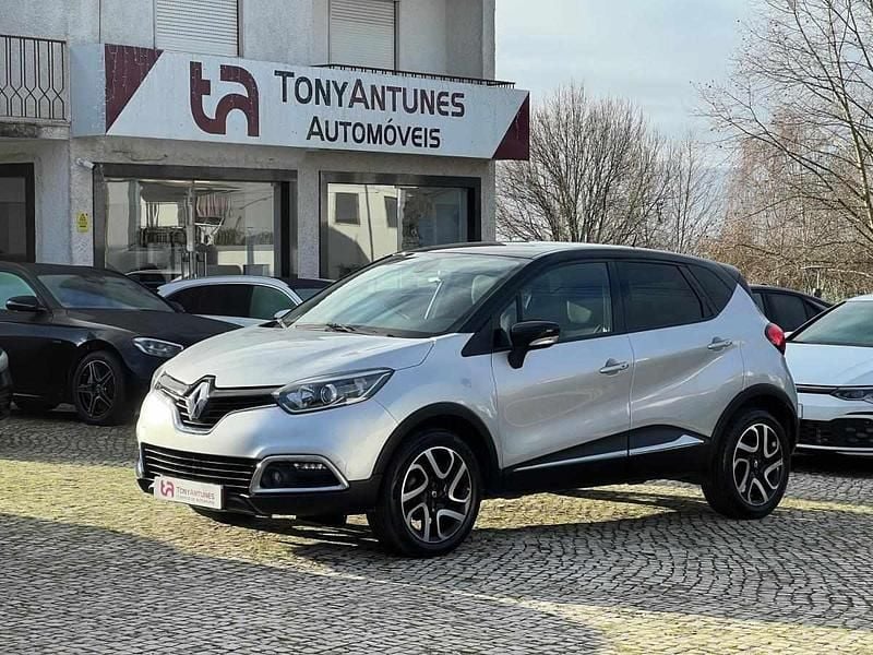 Cinzento Usado 2015 Renault Captur SUV | € 11.900 (Preço justo) - Imagem 1/4