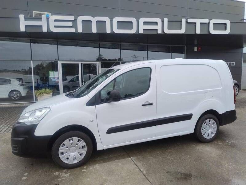 Branco Usado 2017 Citroën Berlingo Monovolume | € 11.990 (Preço justo) - Imagem 1/4