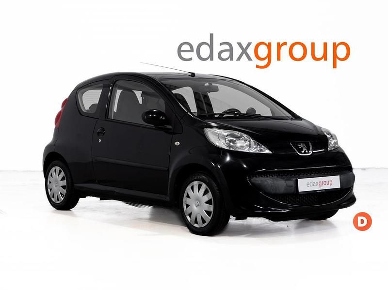 Preto Usado 2006 Peugeot 107 Citadino | € 3.490 (Bom preço) - Imagem 1/4