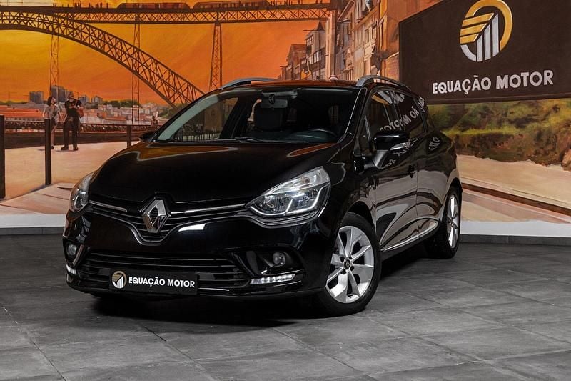 Preto Usado 2019 Renault Clio GrandTour LIMITED Carrinha | € 12.900 (Preço justo) - Imagem 1/4