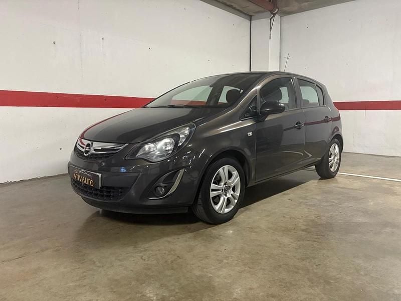 Cinza Usado 2014 Opel Corsa Citadino | € 8.250 (Preço justo) - Imagem 1/4