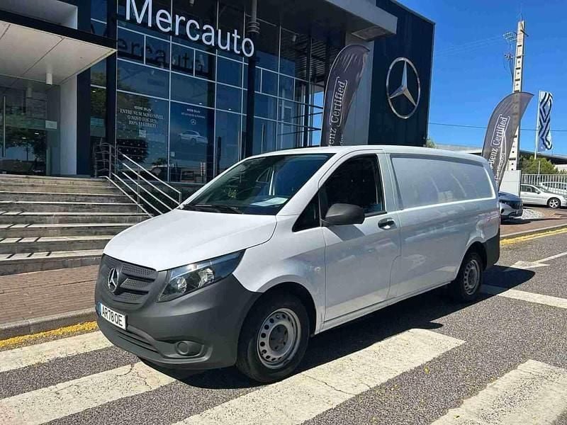 Branco Usado 2022 Mercedes Vito Monovolume | € 27.300 (Preço justo) - Imagem 1/4