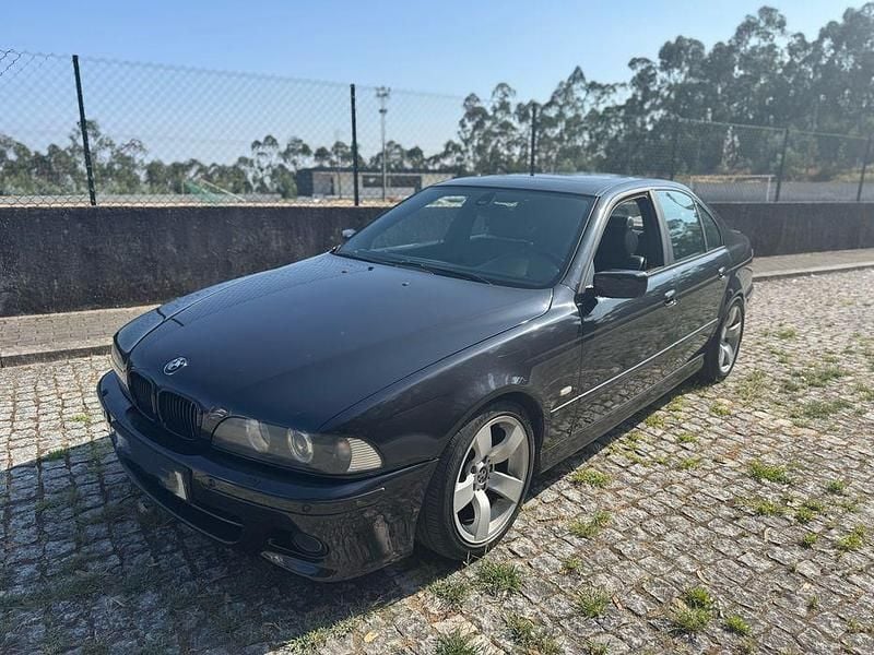 Usado 2001 BMW 530 Sedan | € 8.000 - Imagem 1/4