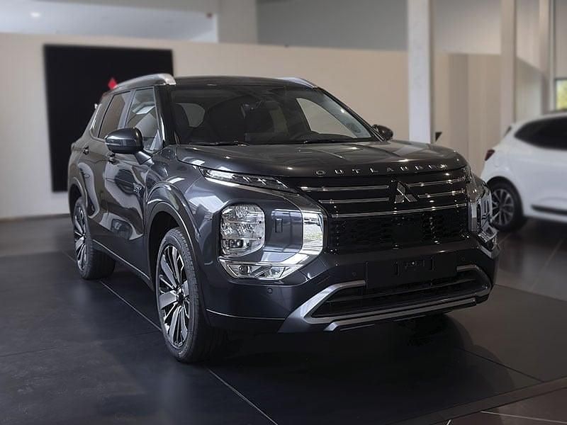 Cinzento Novo 2025 Mitsubishi Outlander P-HEV | € 46.500 - Imagem 1/4