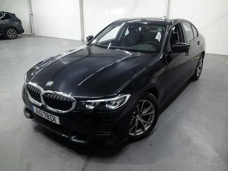 Preto Usado 2021 BMW 320 Sport Line Sedan | € 32.990 (Bom preço) - Imagem 1/4