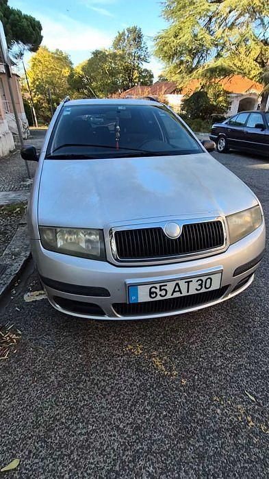 Usado 2005 Skoda Fabia Sedan | € 1.650 - Imagem 1/4
