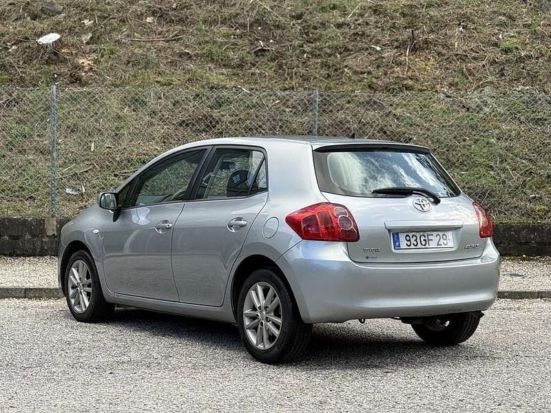 Usado Toyota Auris 90 HP (66 kW) 2008 Citadino