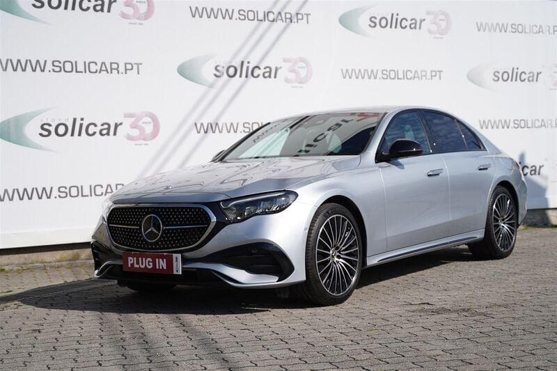Cinza Usado 2024 Mercedes E300 AMG Sedan | € 67.500 (Caro) - Imagem 1/4