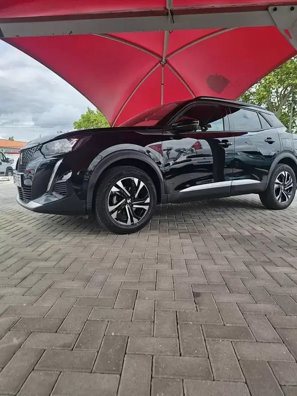 Preto Usado 2023 Peugeot 2008 Allure SUV | € 21.900 (Preço justo) - Imagem 1/4